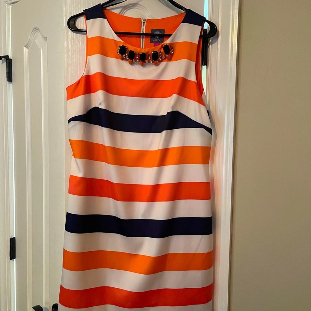 Stylish Vince Camuto sleeveless dress!!